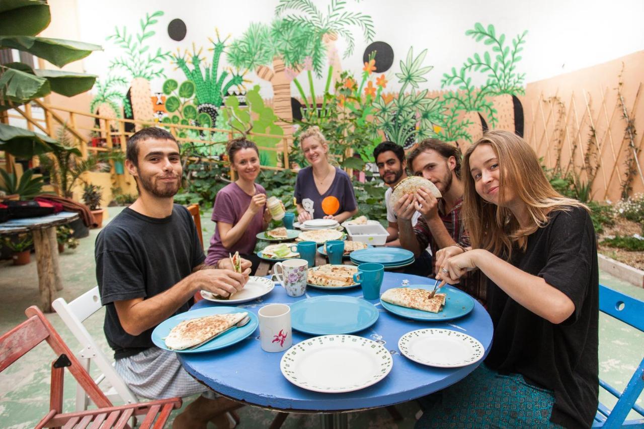 Tropical House Hostal *